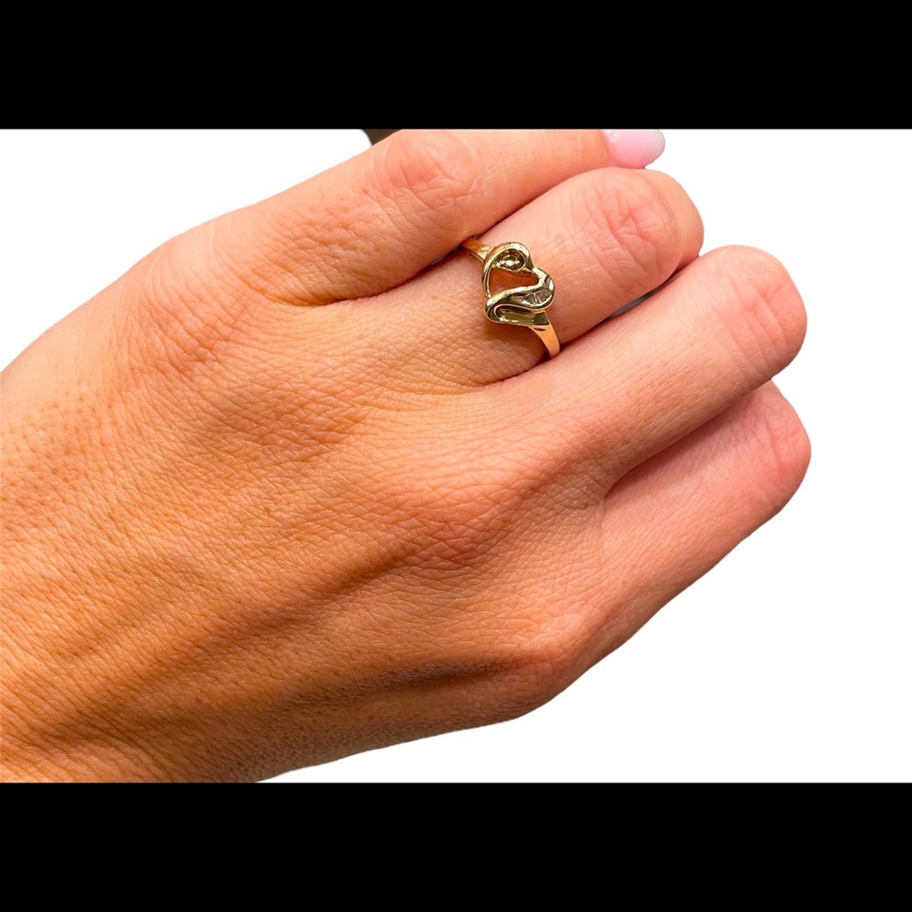 14K solid yellow gold heart ring with baguette diamond